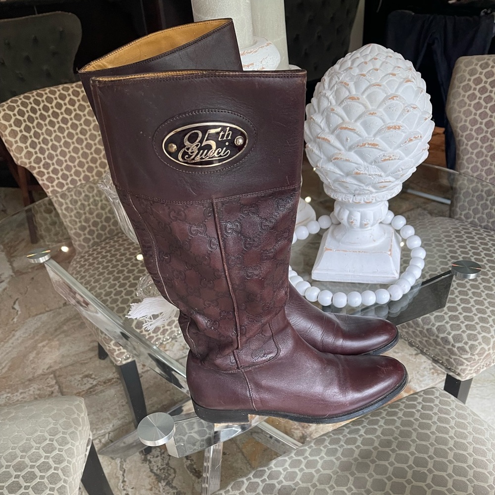 Gucci vintage equestrian woman’s boots size 10